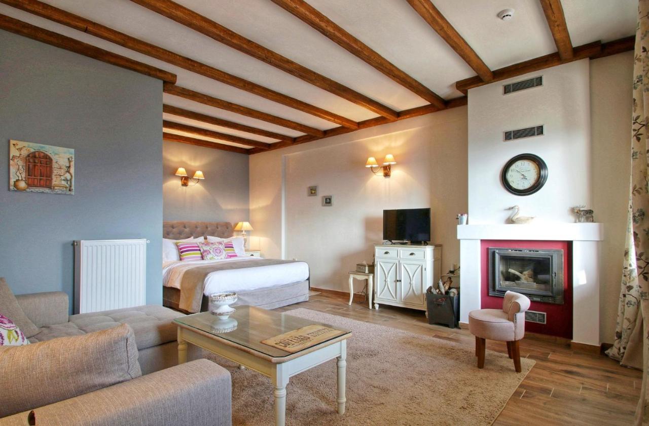 Almondhouse Suites With Fireplace - Adults Only アラコバ エクステリア 写真