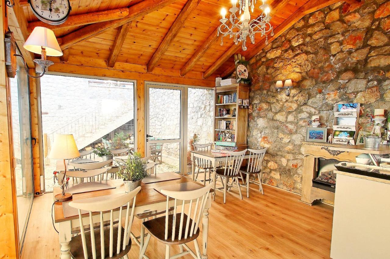 Almondhouse Suites With Fireplace - Adults Only アラコバ エクステリア 写真
